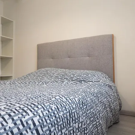 Simon - Latre Location